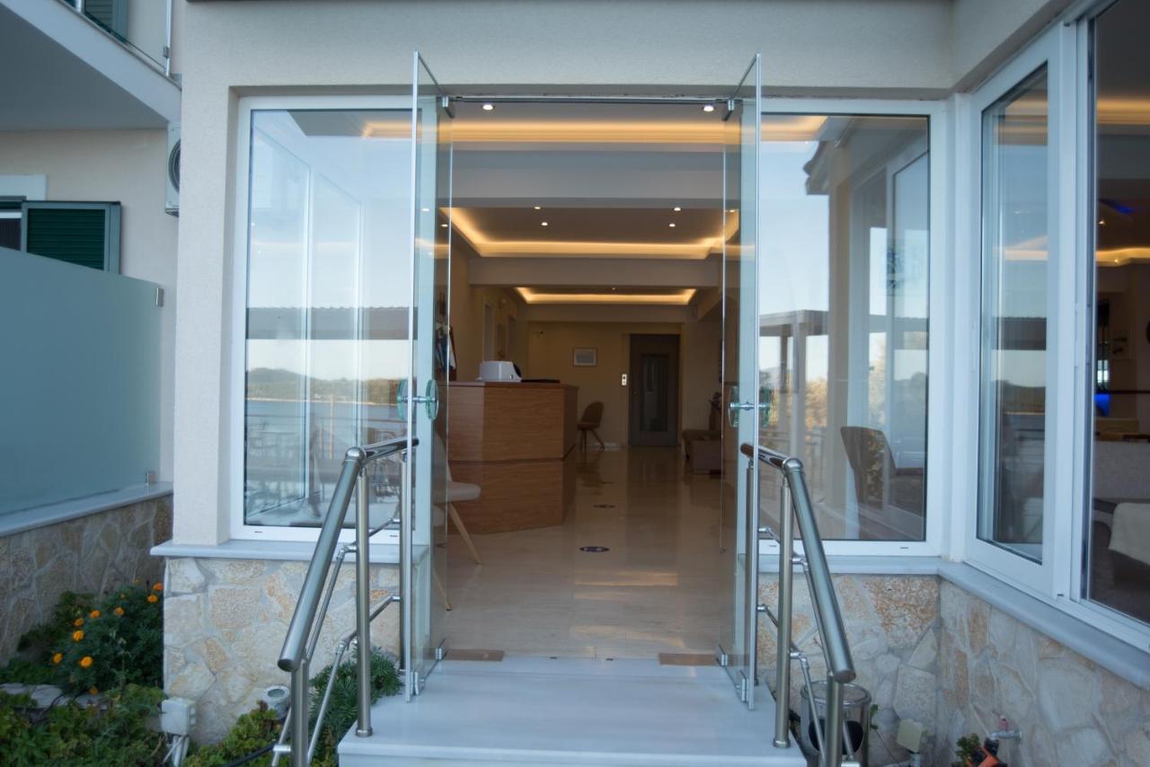 Oasis Hotel Perigiali المظهر الخارجي الصورة